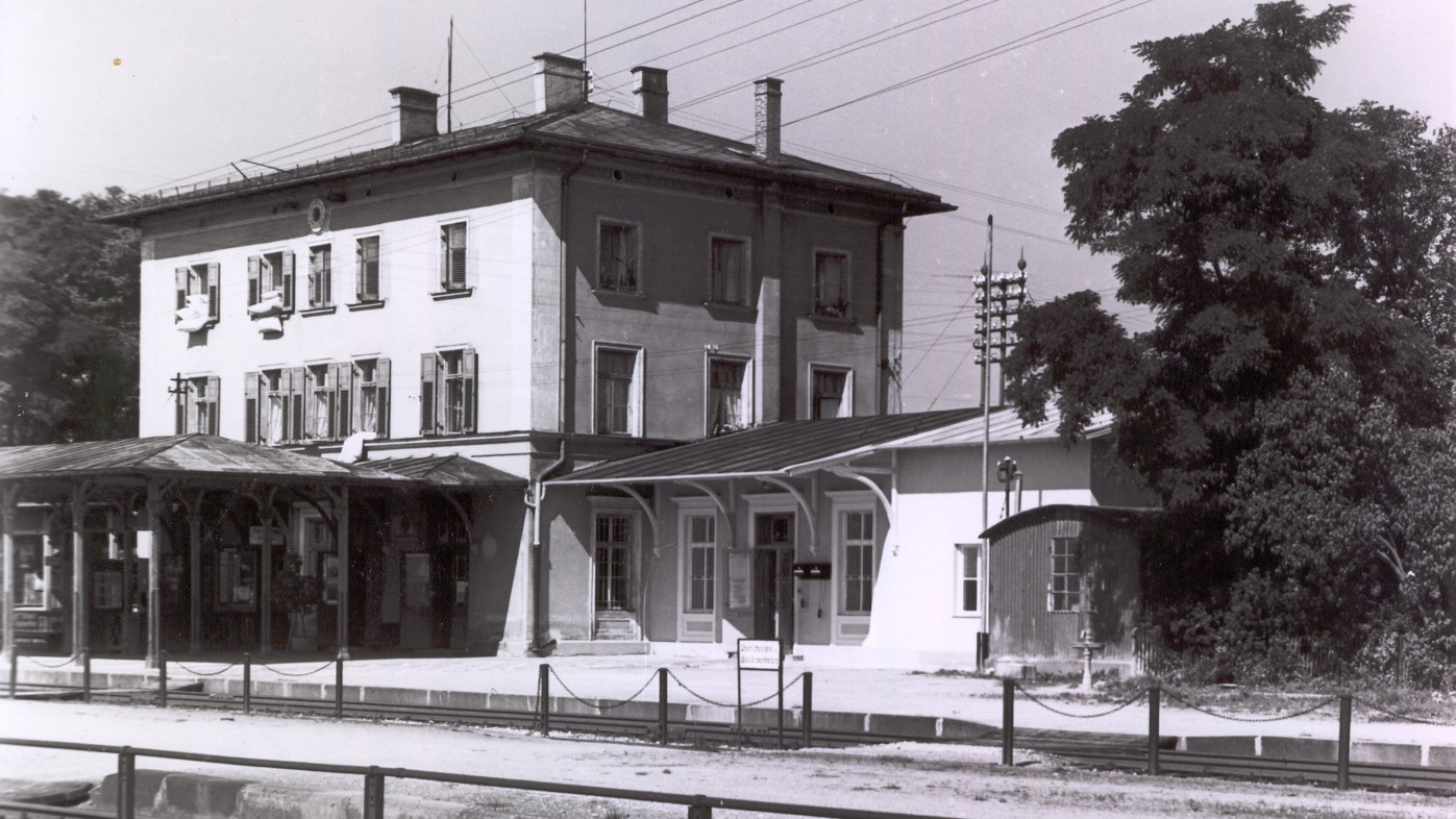 Seit 150 Jahren ist der Bahnhof Kaufering vor den Toren Landsbergs Knotenpunkt für Gütertransport und Personenverkehr.