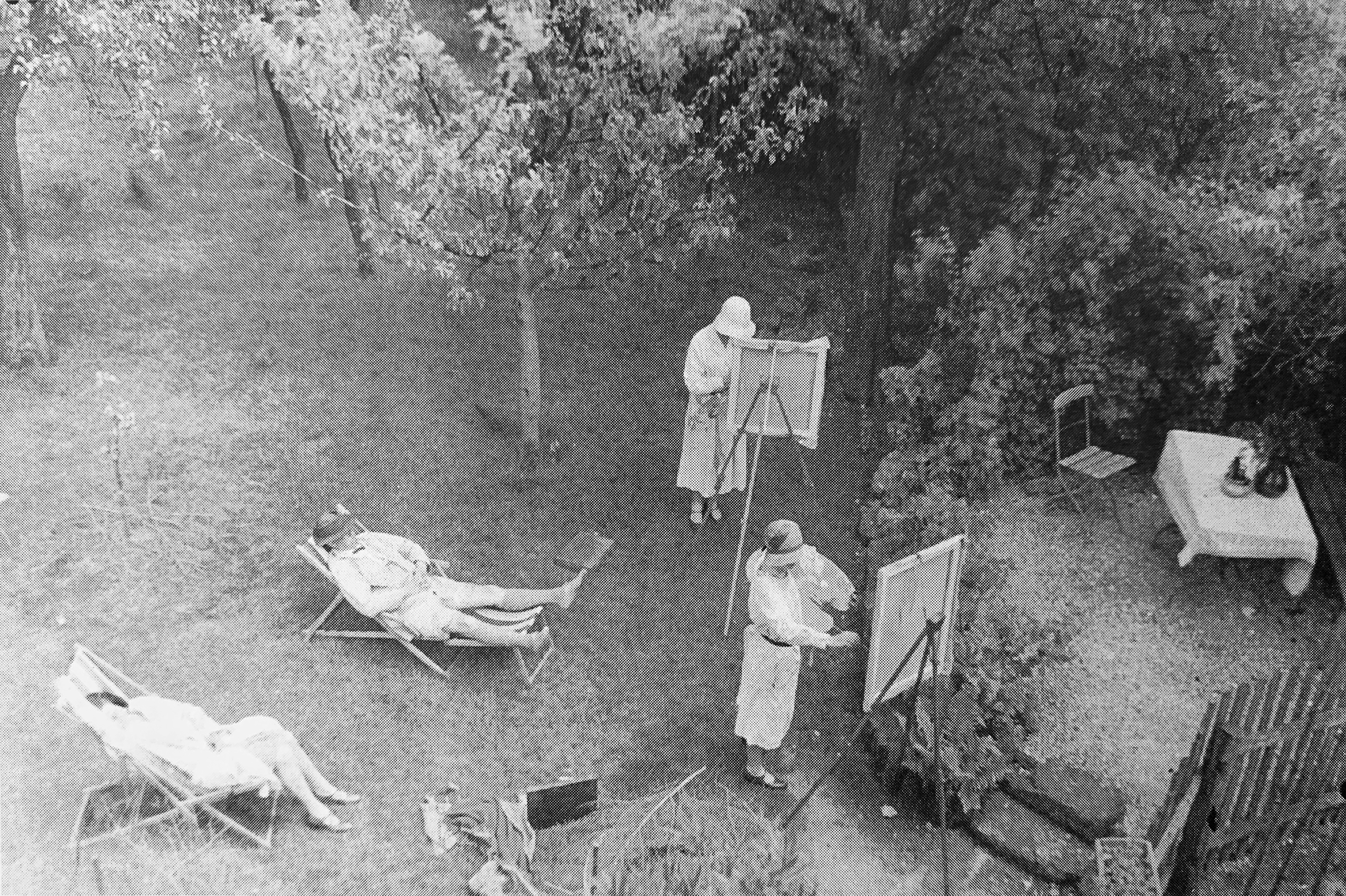 Malschülerinnen 1928 im Garten der Pension Hauser