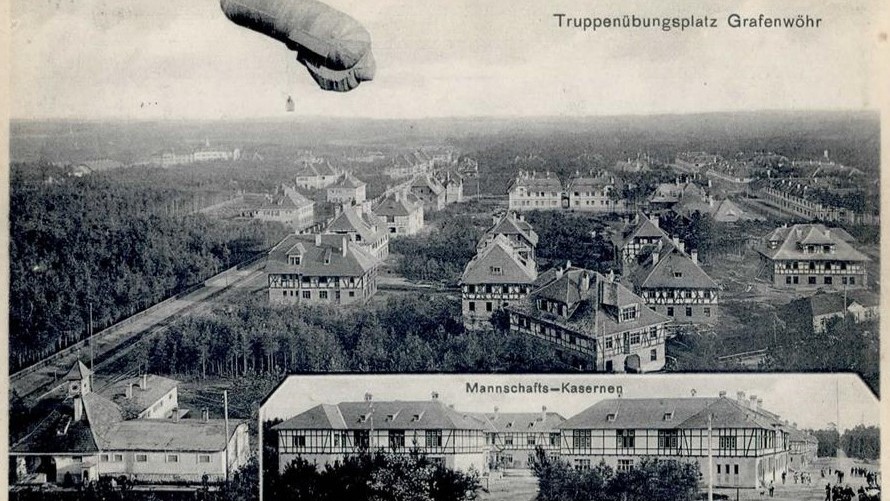 Die Verwaltungsgebäude und Kasernen des Truppenübungsplatz Grafenwöhr kurz nach seiner Errichtung, Foto Kultur- und Militärmuseum Grafenwöhr, ca. 1915.