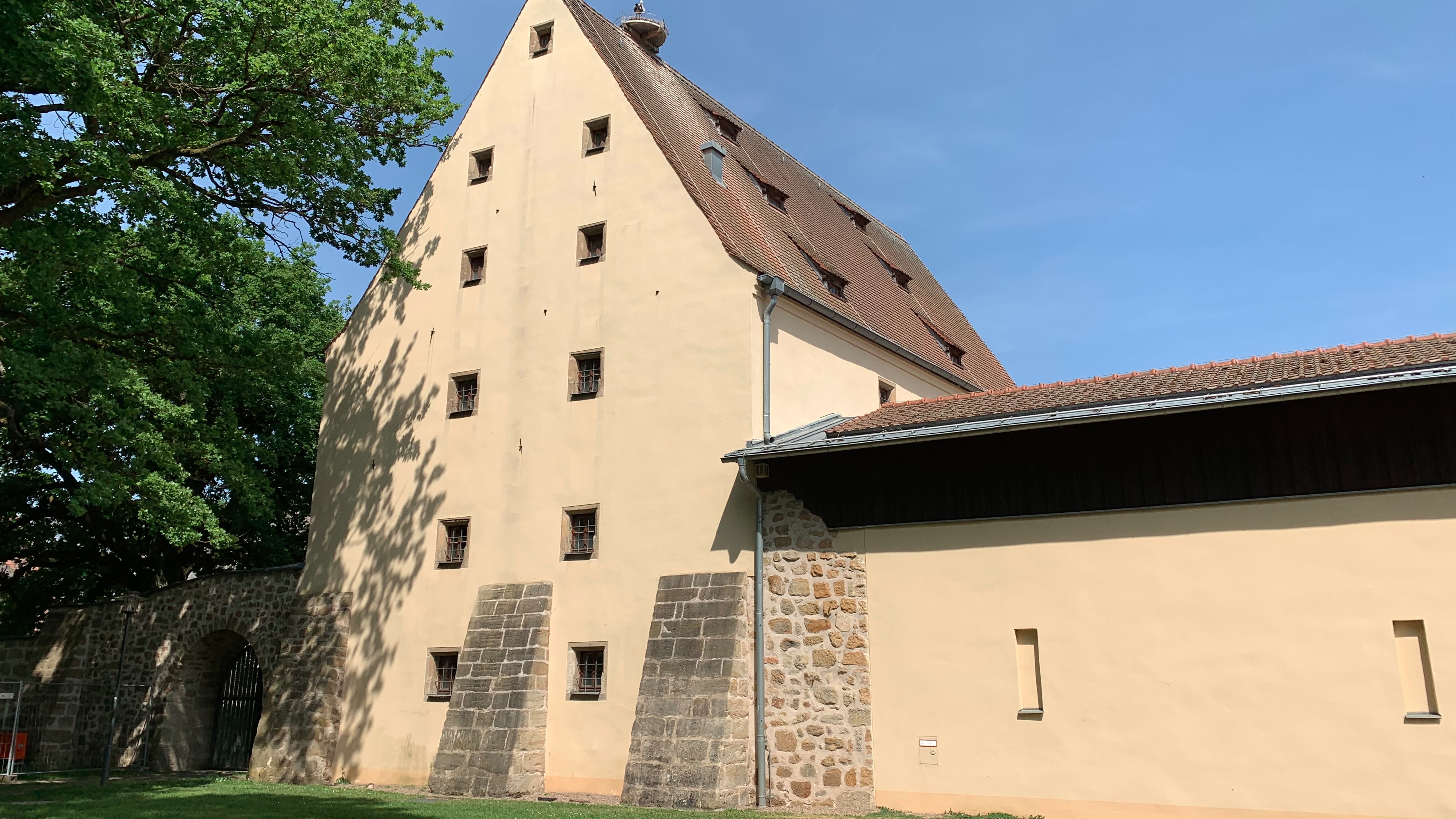 Im Kastenhaus befindet sich das Grafenwöhrer Kultur- und Militärmuseum. Foto: Pirmin Balk, 2023.