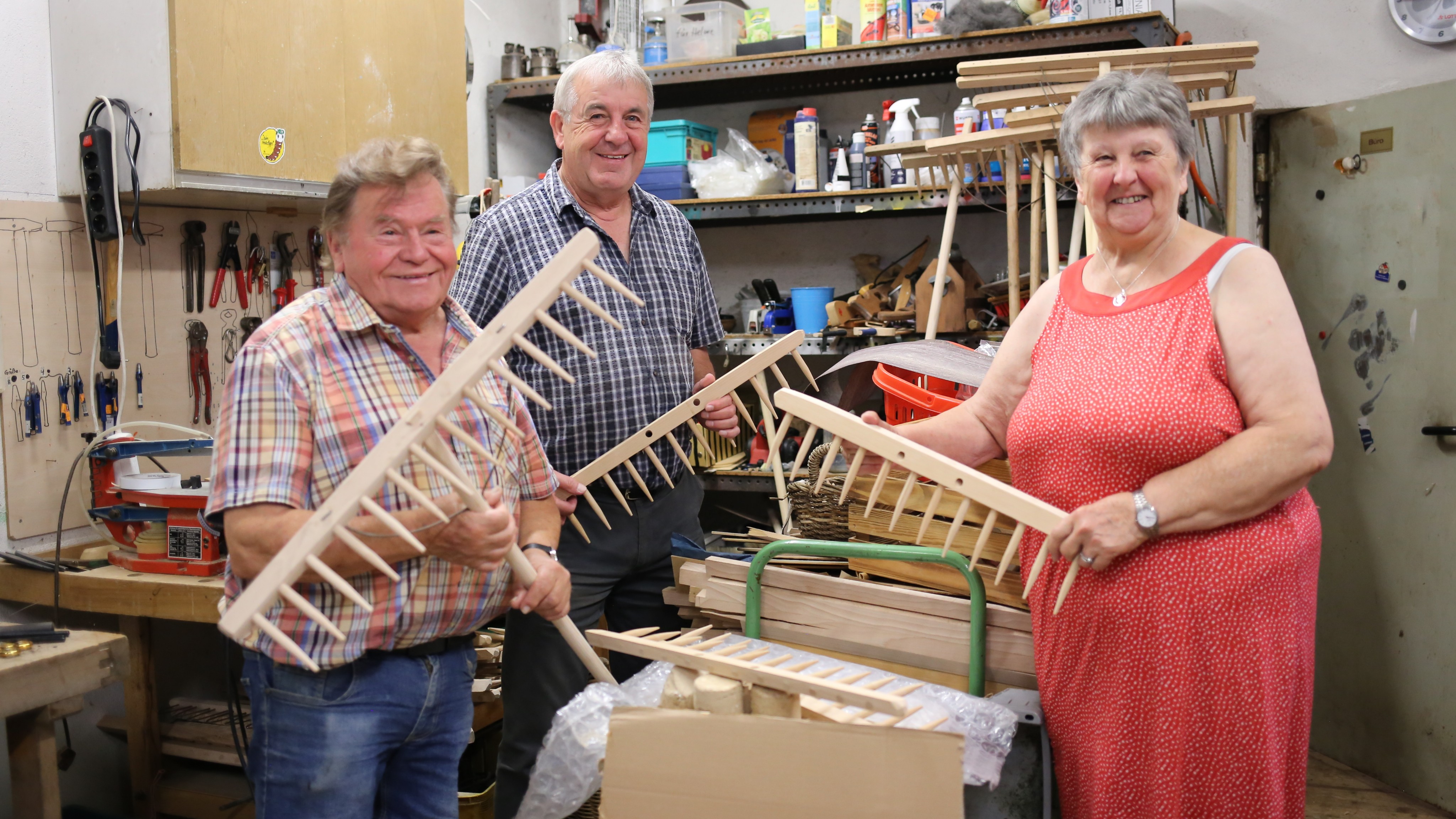 Arnulf Thoma (Rechenmacher), Helmut Soldner (Organistor Markfest), Frieda Thoma (Organisatorin Handwerkermarkt), Foto: Andreas Hodde, Juli 2024