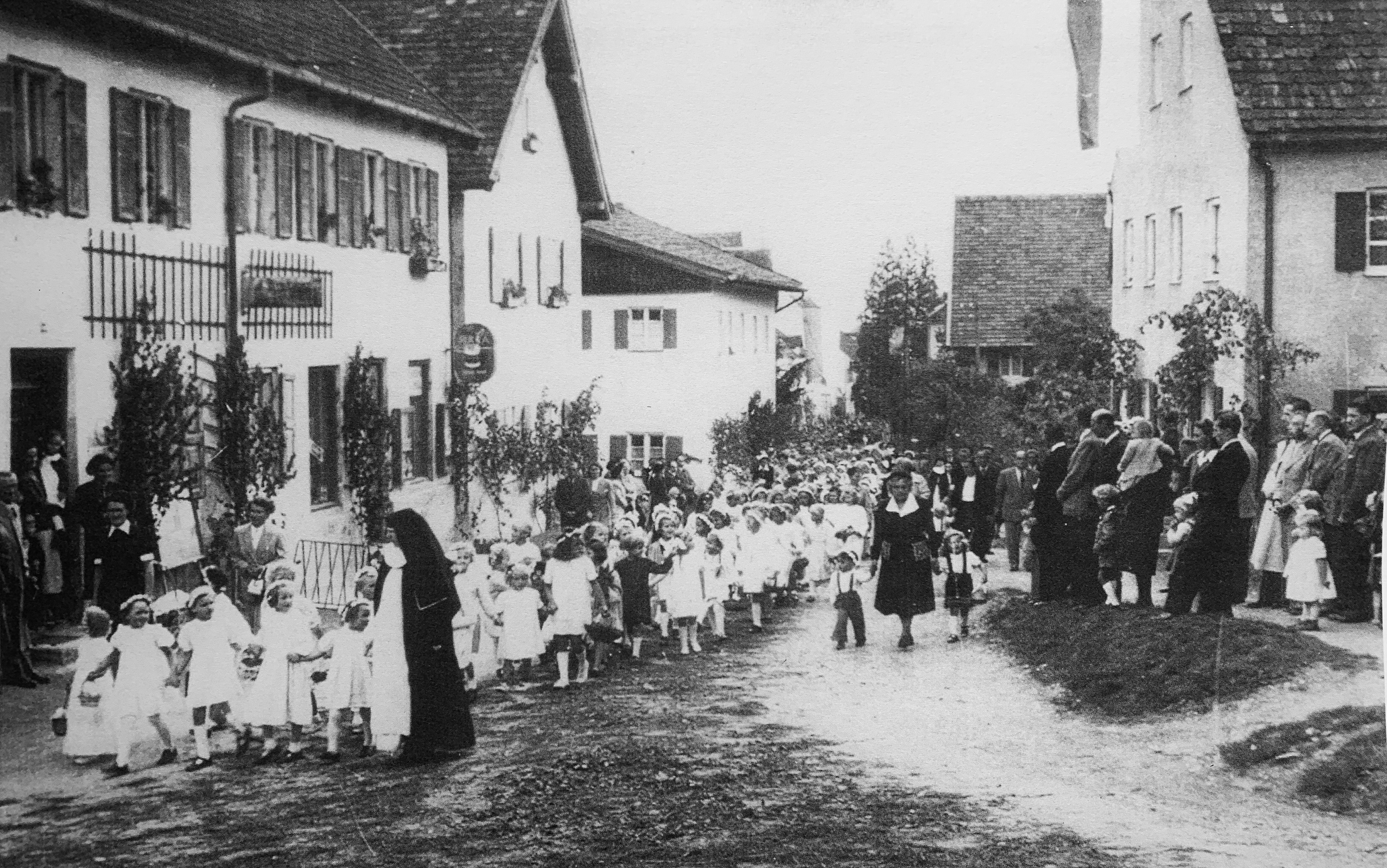 The Corpus Christi procession in Schützenstrasse