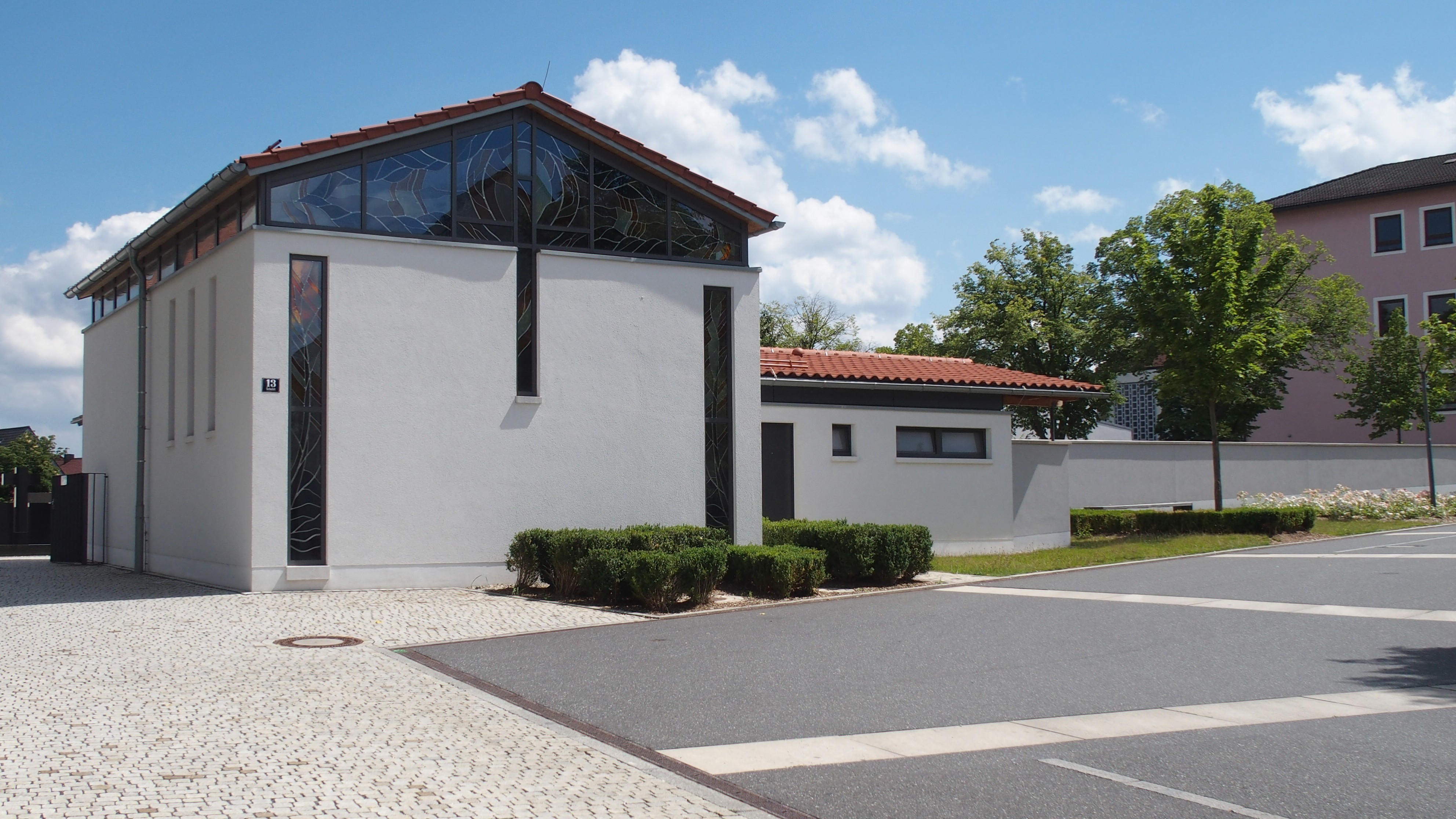 Friedhof mit St. Ursulakirche und Aussegnungshalle , Foto: Stadt Grafenwöhr